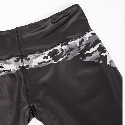 スポーツミドルパンツ WOMEN M ブラック×ピンク