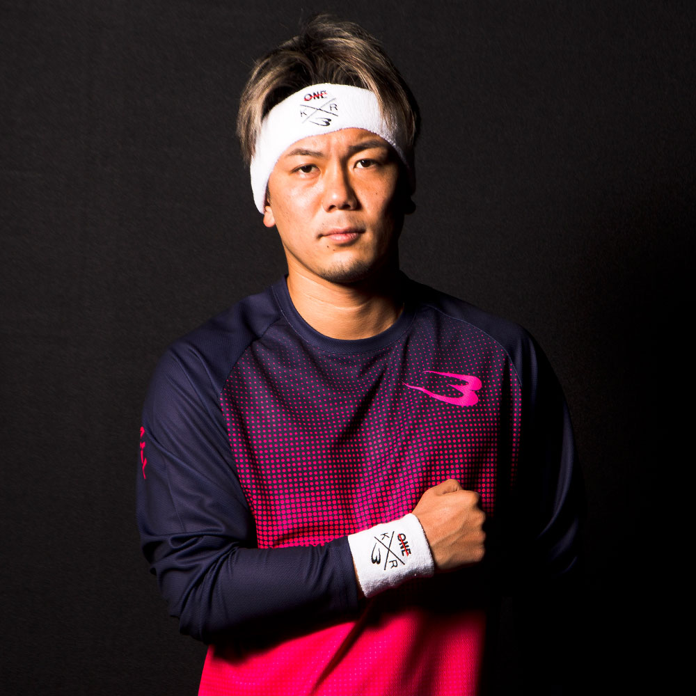 TEAM ONE×BODYMAKER コラボ リストバンド
