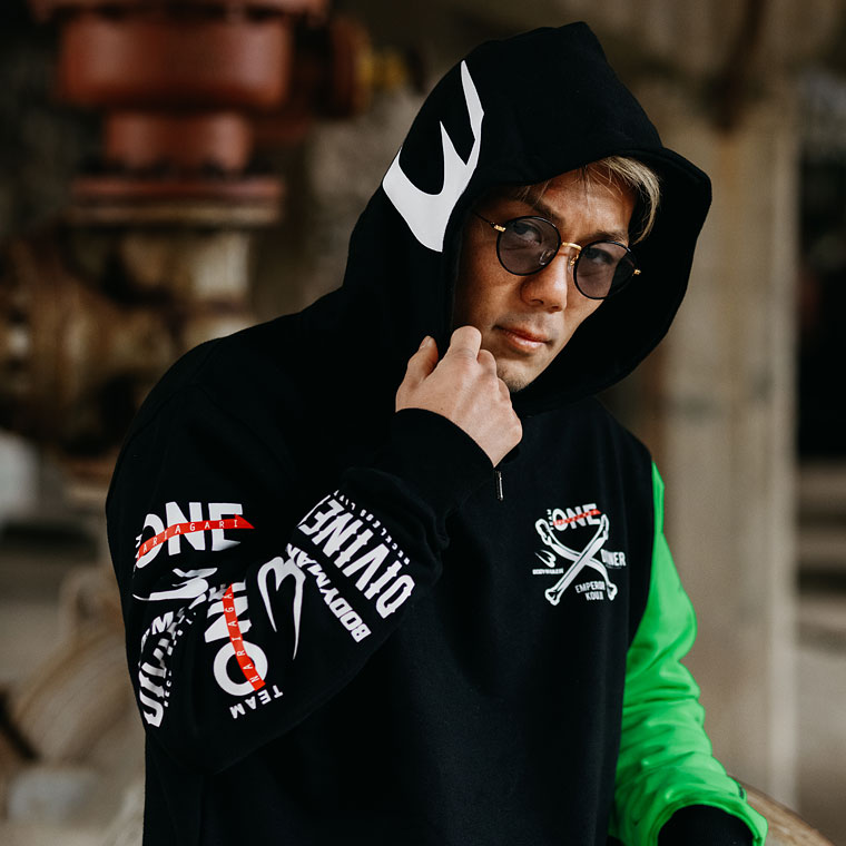 TEAM ONE×DIVINER×BODYMAKERコラボセットアップ