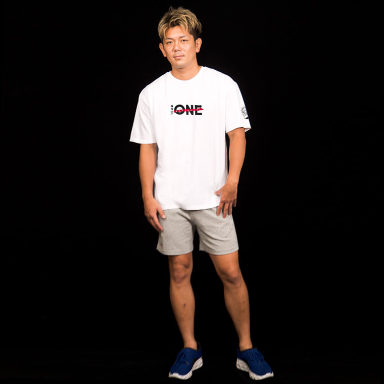 TEAM ONE×BODYMAKER ビッグTシャツ2