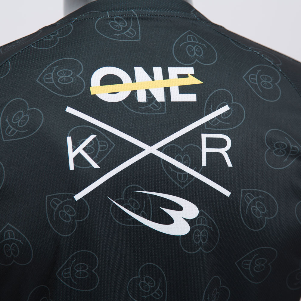 TEAM ONE×MAD BRO×BODYMAKER コラボ セコンドウエア BM DRY ロングスリーブ1