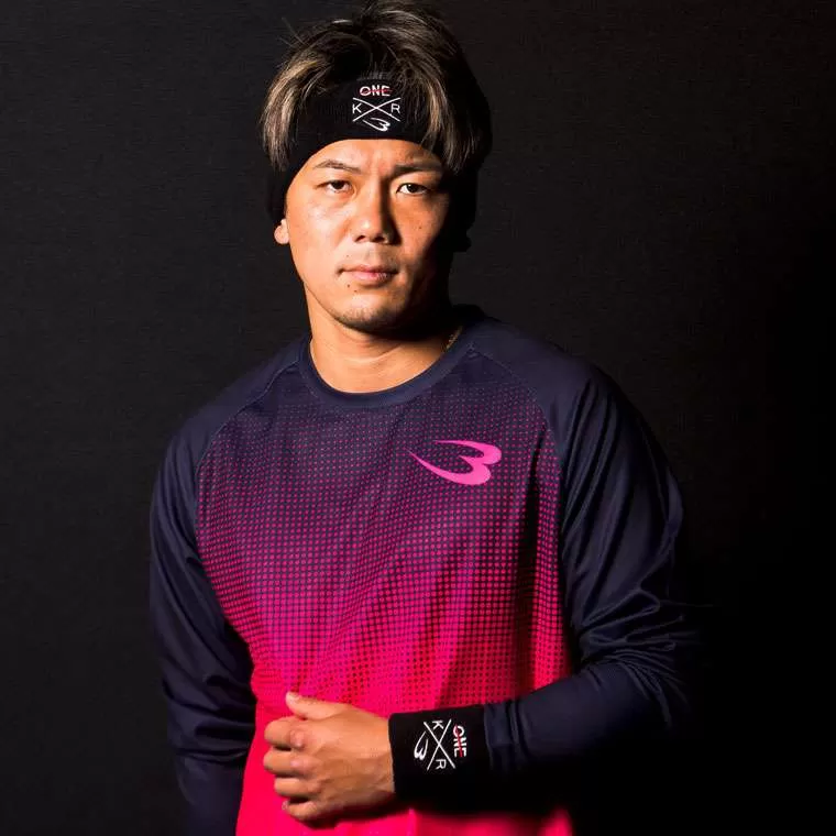 TEAM ONE×BODYMAKER コラボ リストバンド