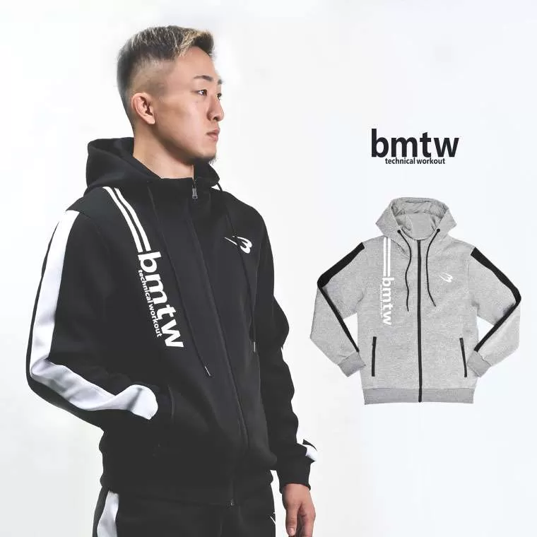 bmtw TECH パーカー1