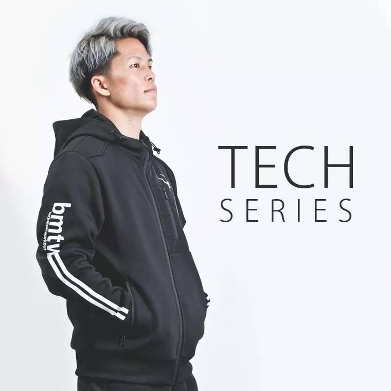 bmtw TECH パーカー2