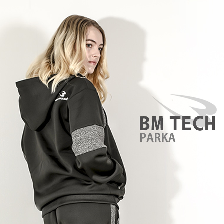 BM　TECHパーカー