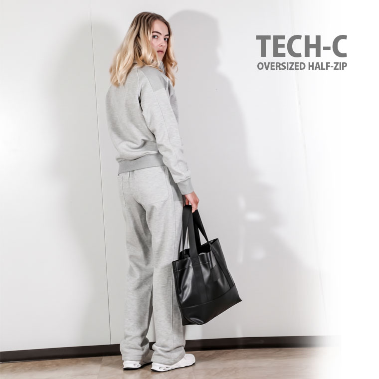ＴＥＣＨ－Ｃ　オーバーサイズハーフジップ